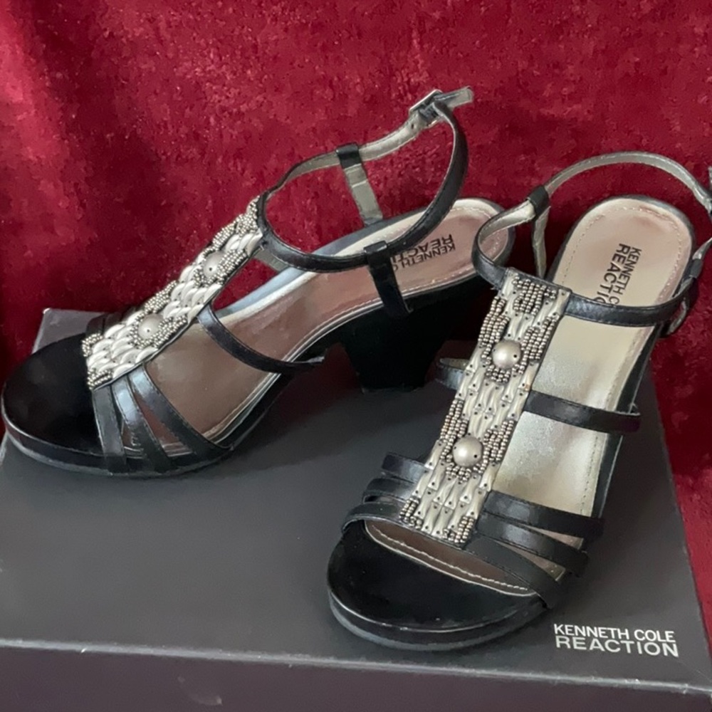 KENNETH COLE REACTION SANDALS SIZE 8M